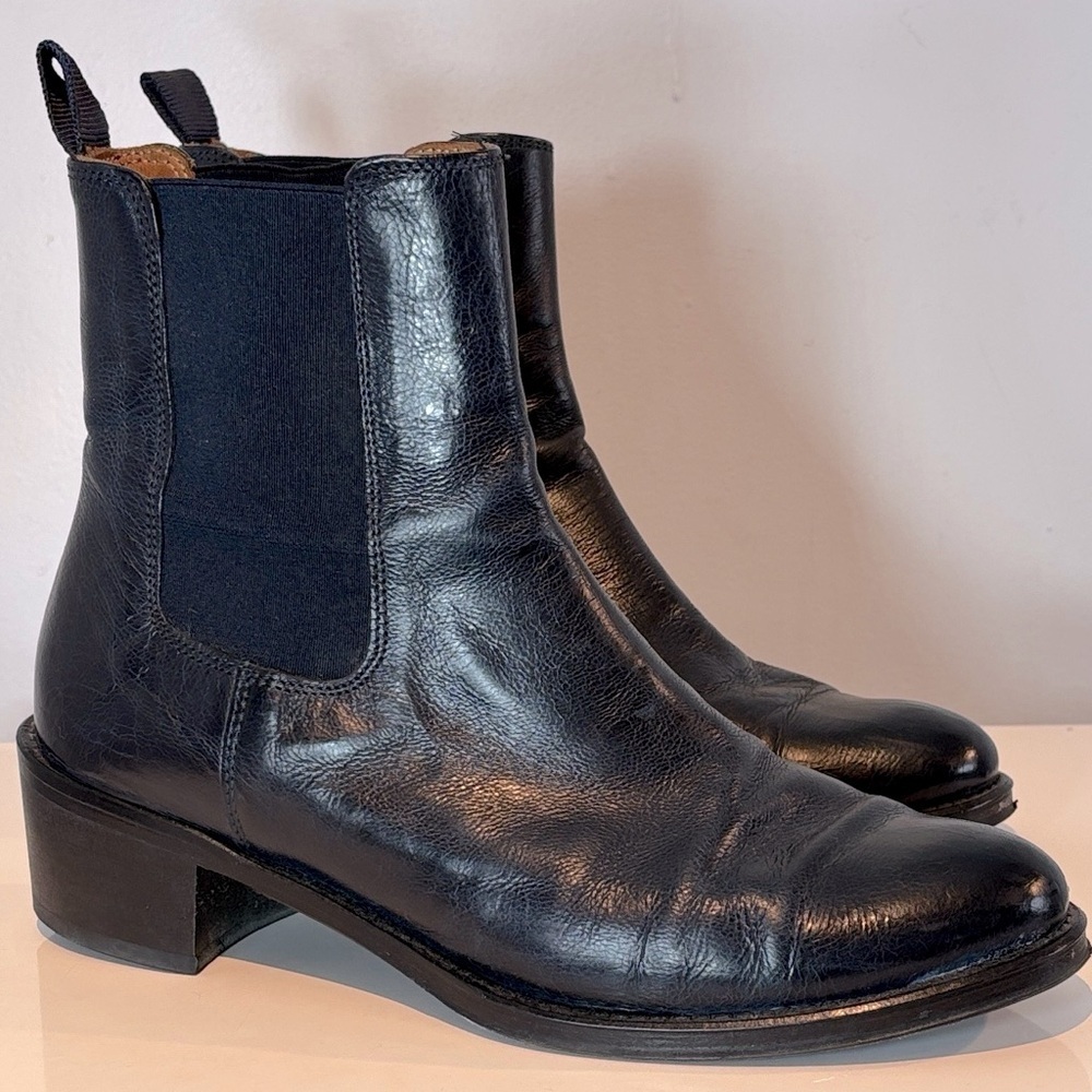 Gravity Pope midnight navy blue Chelsea ankle boots size 37